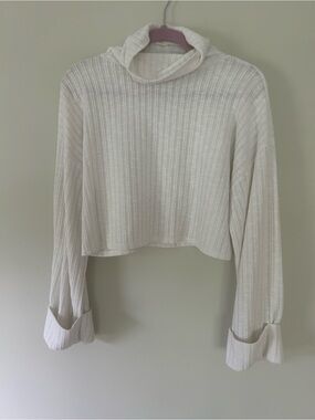 Blue Blush White Ribbed Cropped Long Sleeve turtleneck